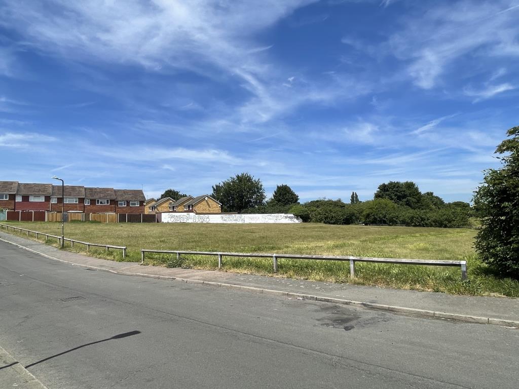 Lot: 84 - LAND WITH PLANNING FOR EIGHTEEN NEW HOMES -